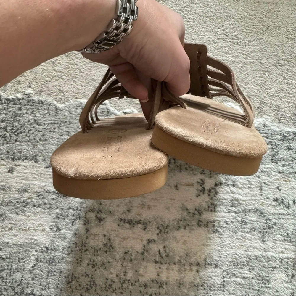 🆕 Greek taupe suede knot detail strappy flat sandals